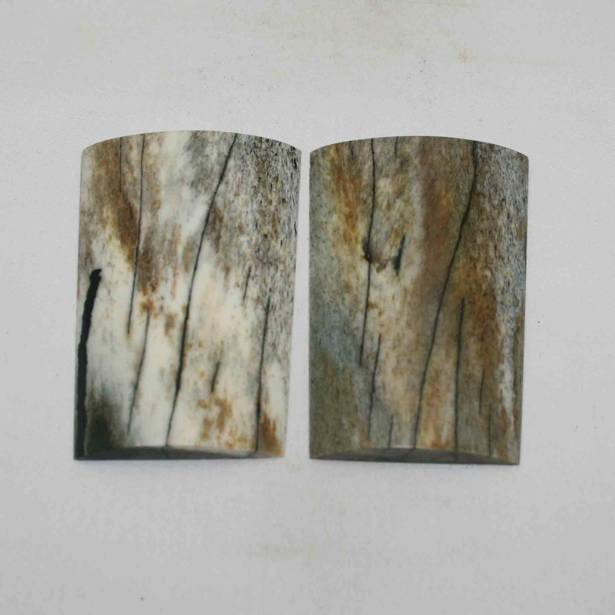 NB102NA208 Giraffe Bone Scales Size: 3.46" x 2.08" x 0.35" inch
