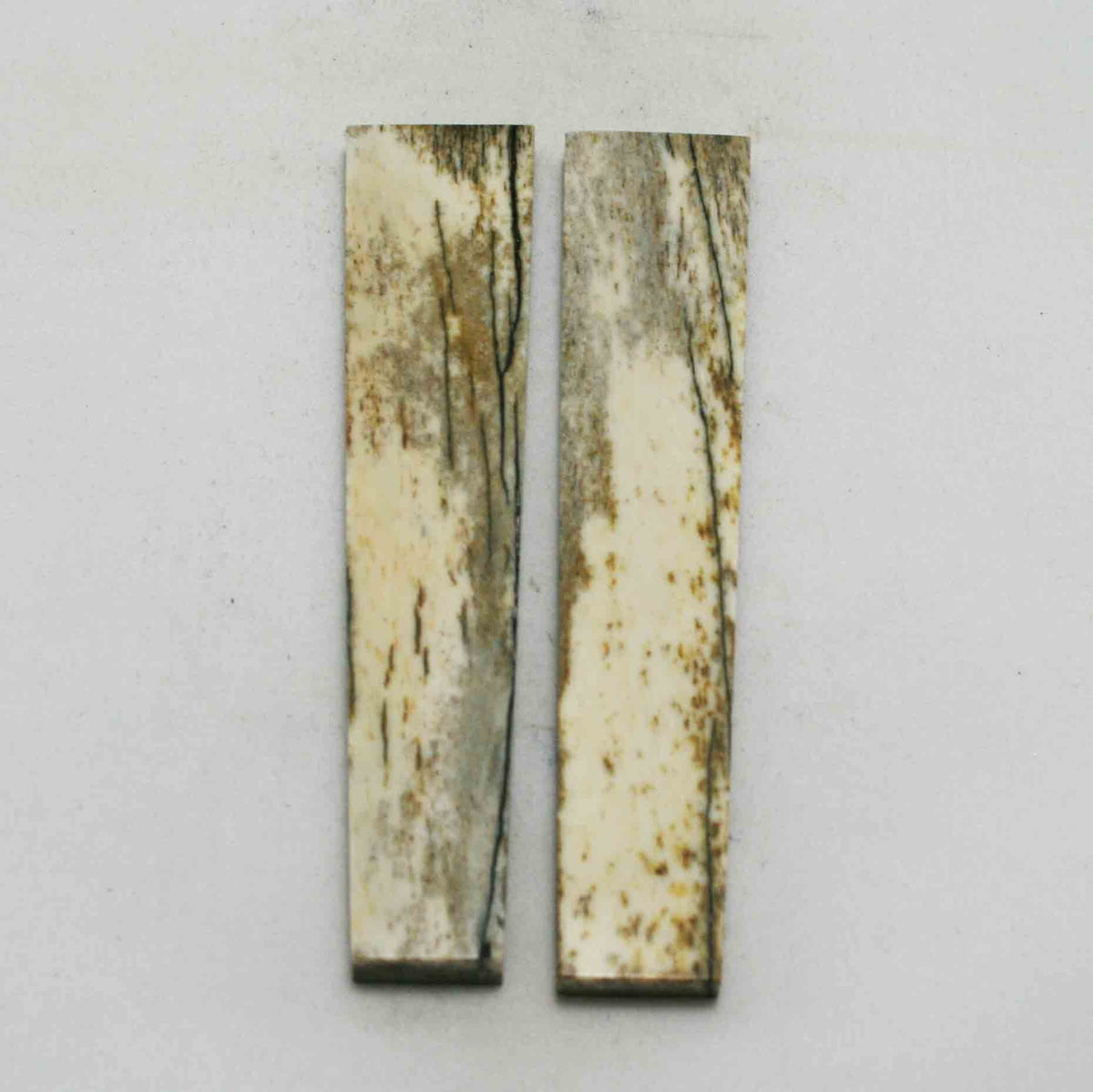 NB102NA233 Giraffe Bone Scales Size: 5.25" x 0.93" x 0.26" inch