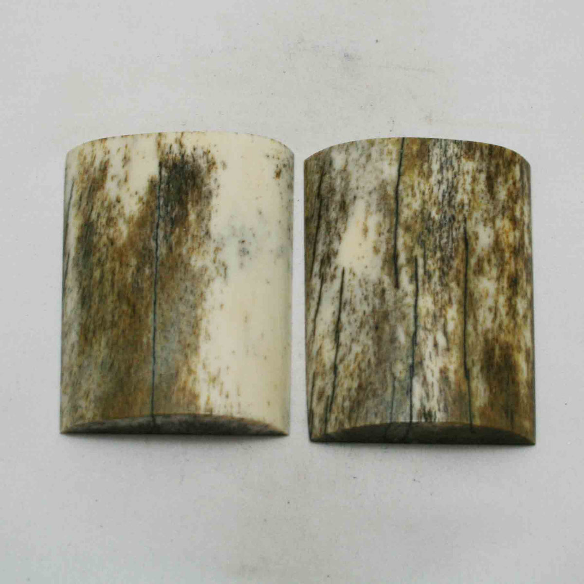 NB102NA241 Giraffe Bone Scales Size: 3.55" x 2.44" x 0.43" inch