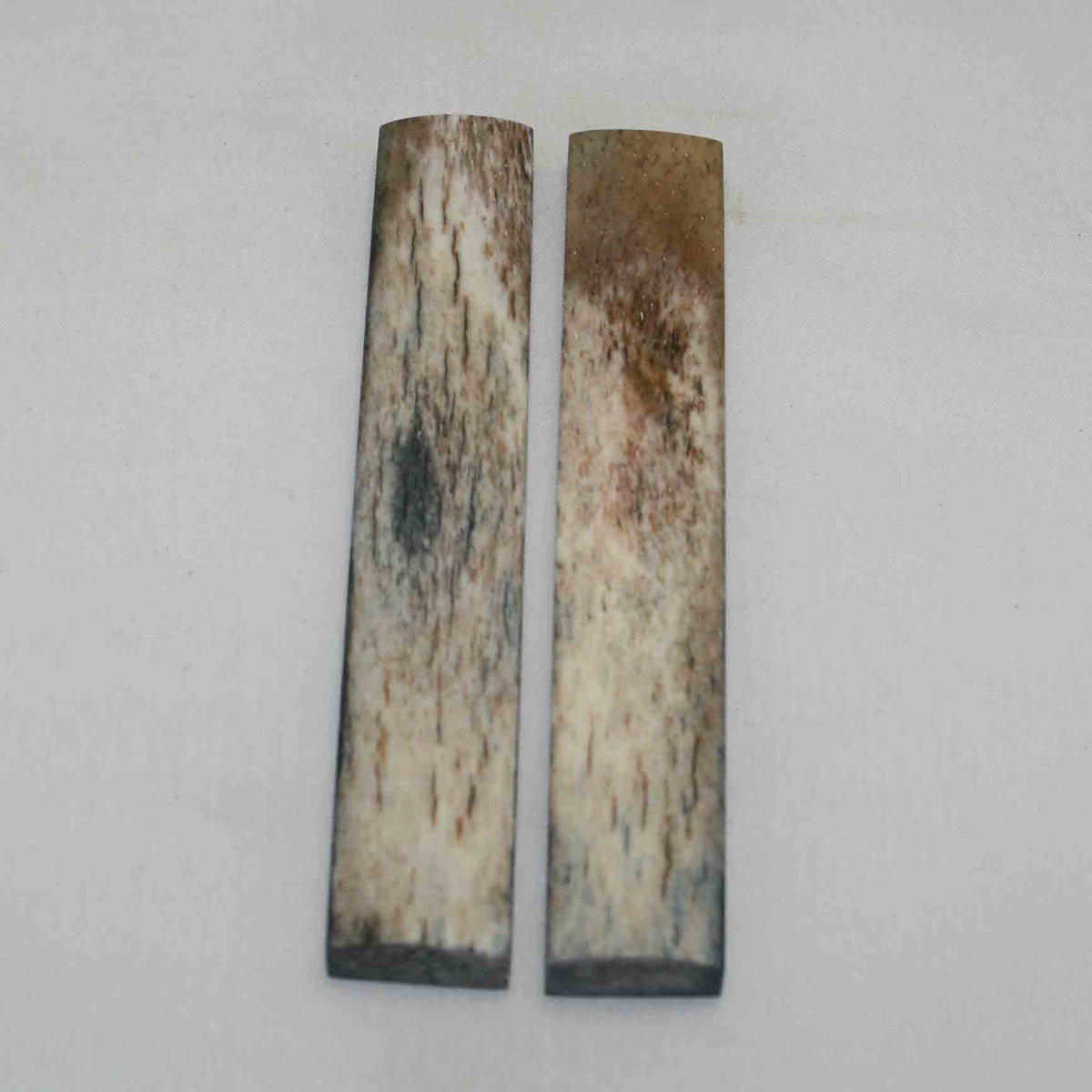 NB102NA5 Giraffe Bone Scales Size: 5.26" x 0.88" x 0.40" inch