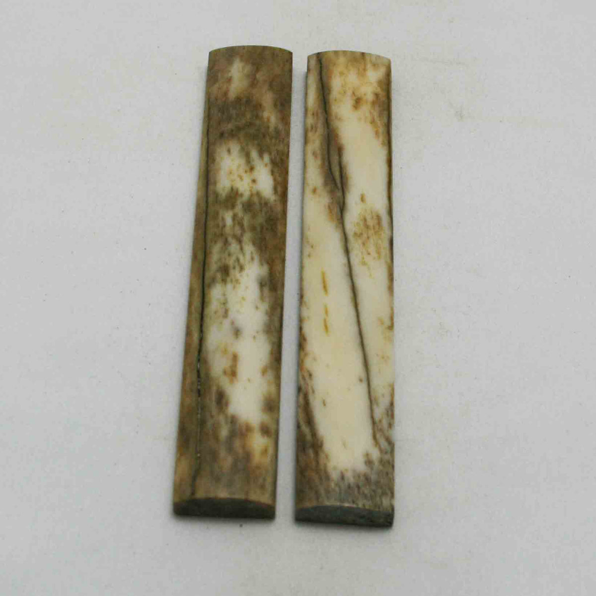 NB102NA64 Giraffe Bone Scales Size: 5.31" x 0.87" x 0.32" inch