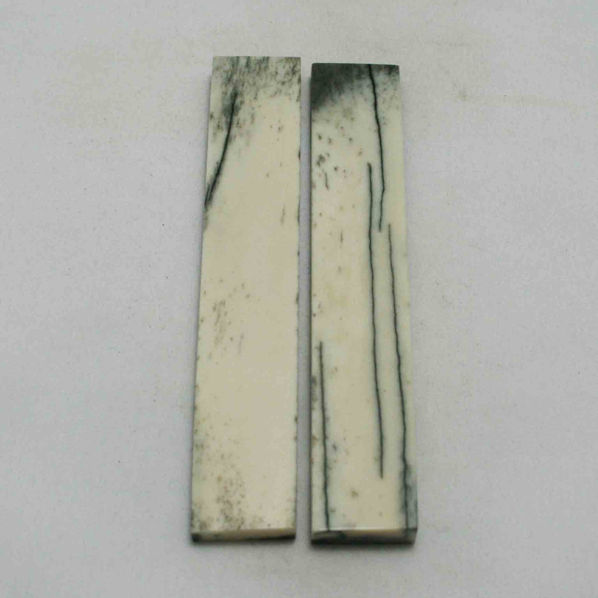 NB102NA97 Giraffe Bone Scales Size: 5.49" x 0.94" x 0.28" inch