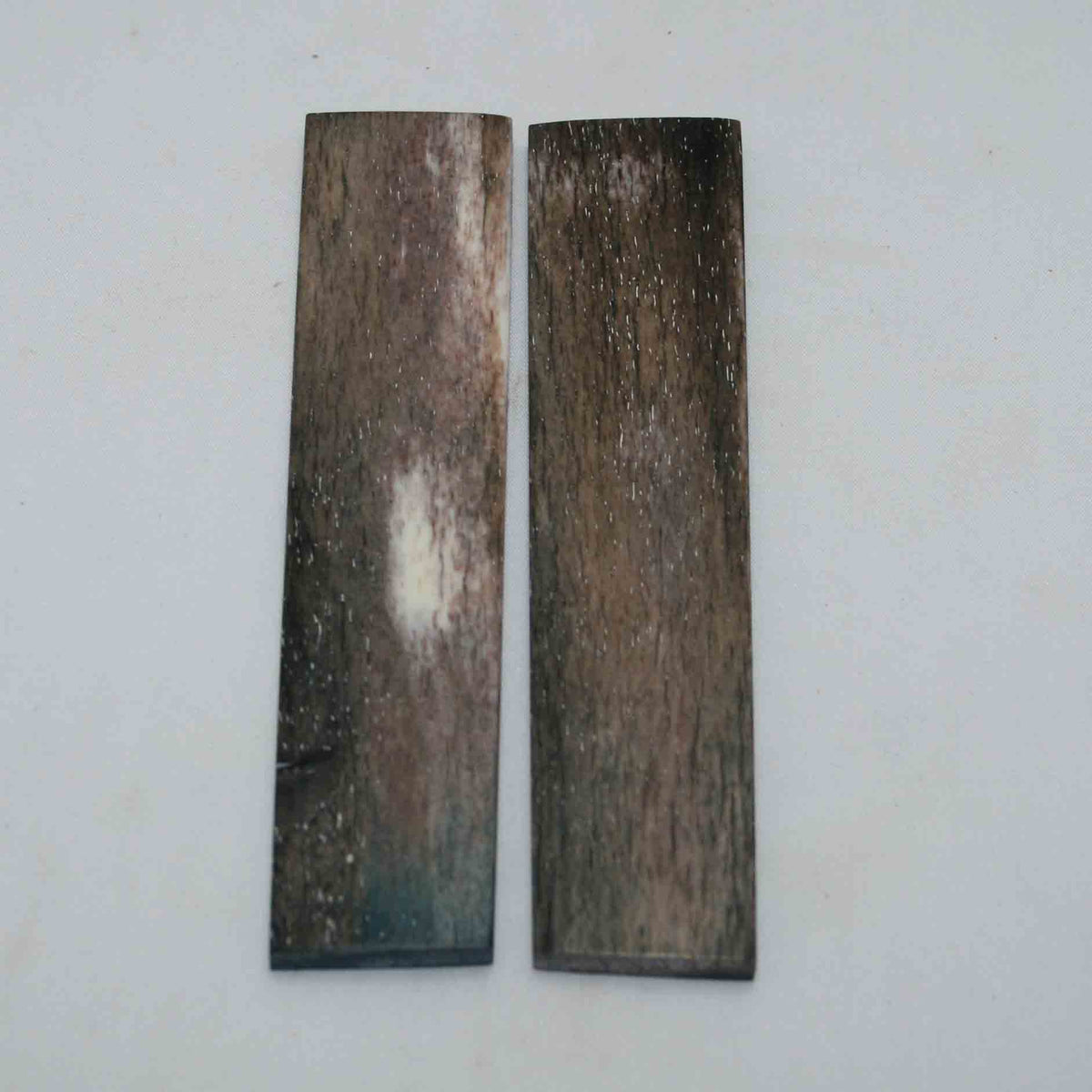 NB103GS11 Giraffe Bone Scales