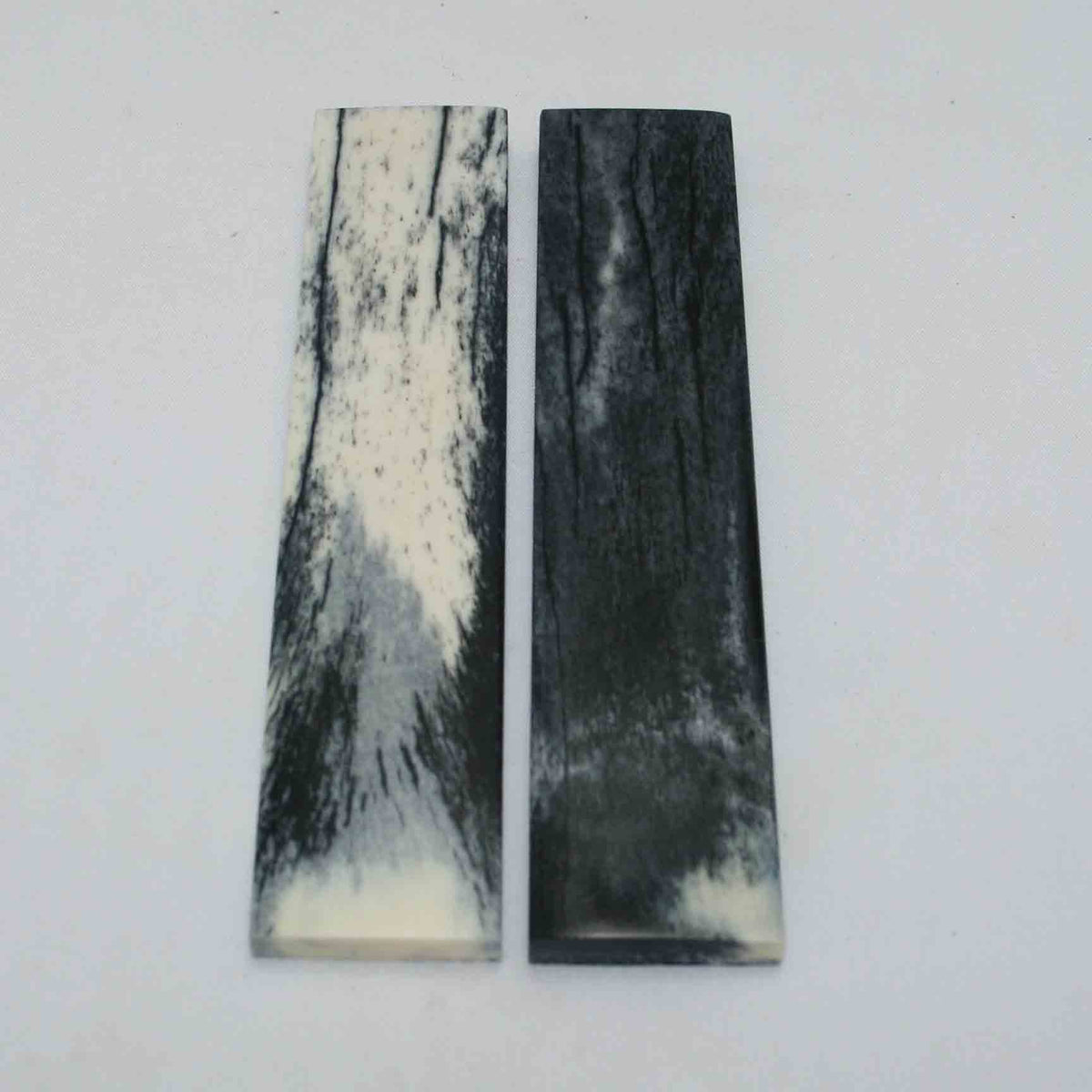 NB103GS22 Giraffe Bone Scales