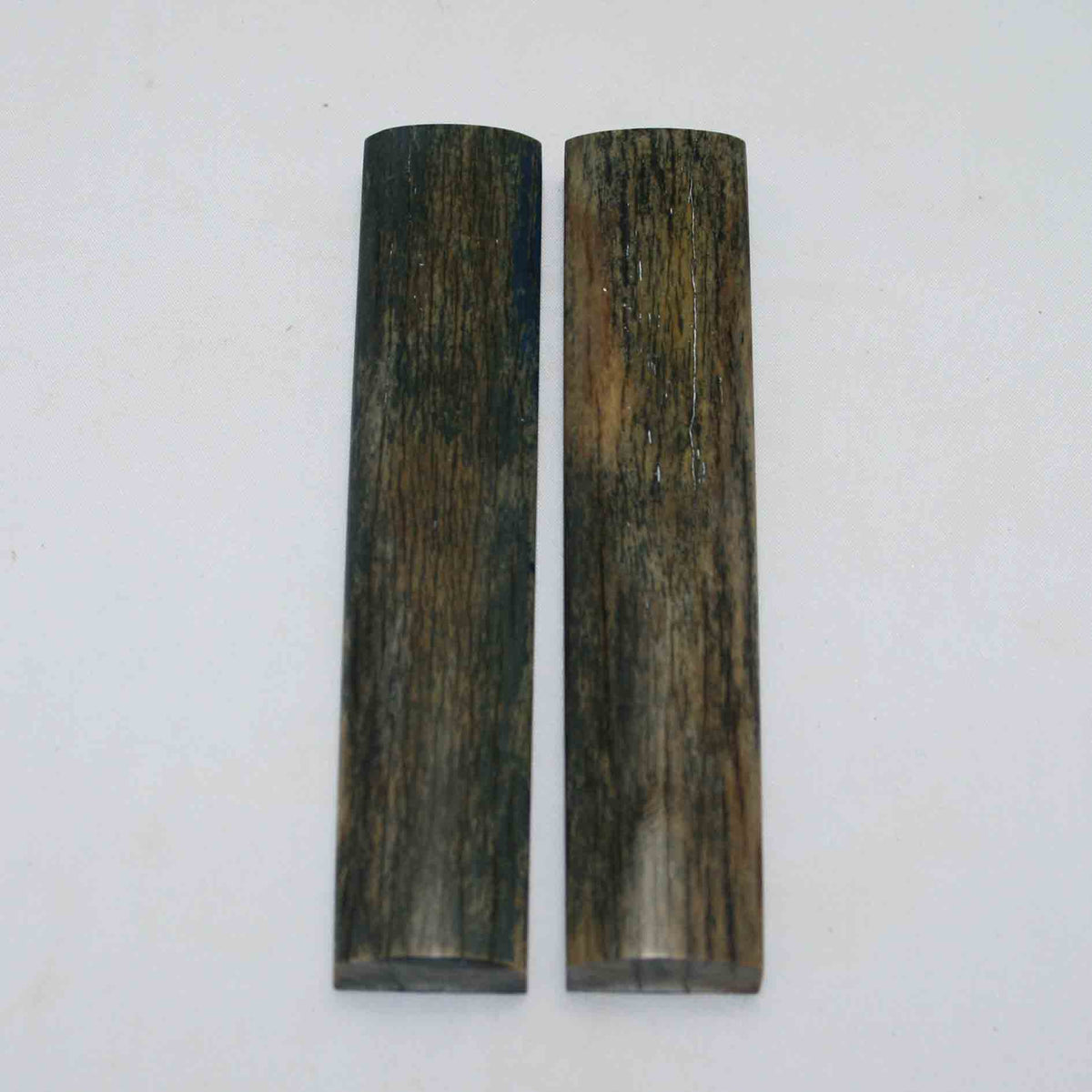 NB103GS32 Giraffe Bone Scales