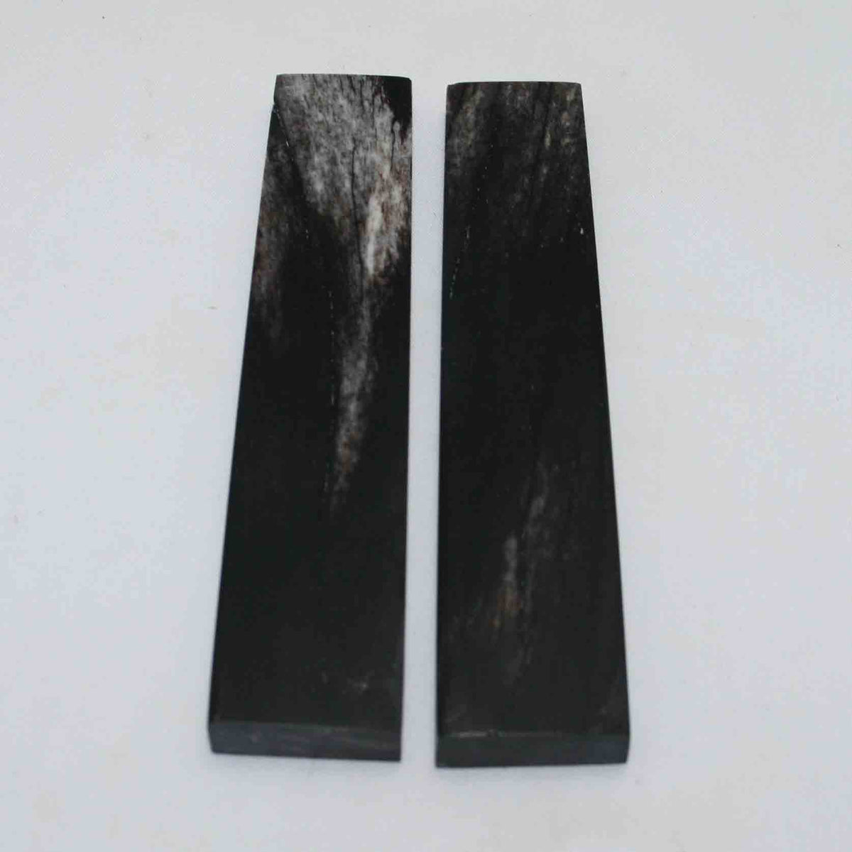 NB103GS67 Giraffe Bone Scales