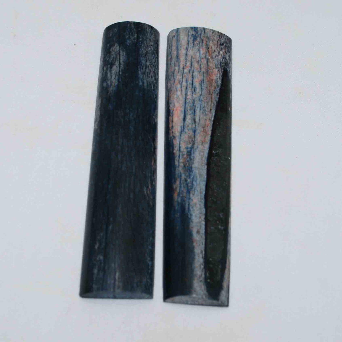 NB103GS84 Giraffe Bone Scales