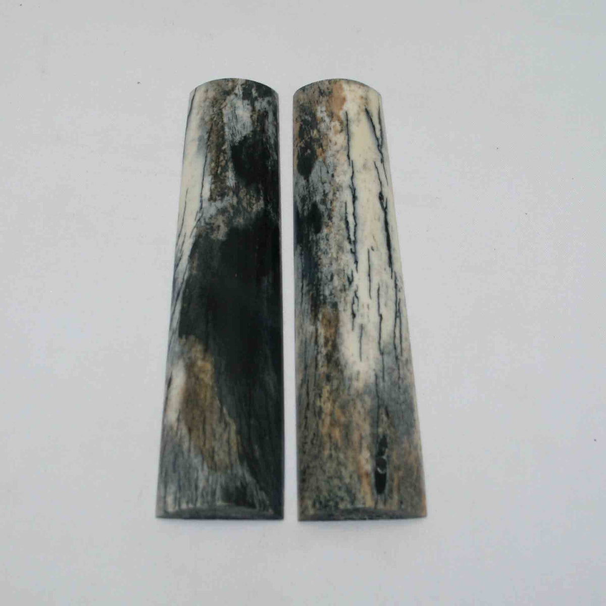 NB103GS90 Giraffe Bone Scales