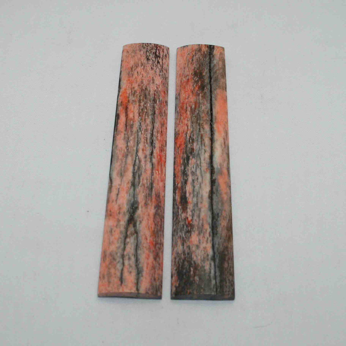 NB103JS100 Giraffe Bone Scales