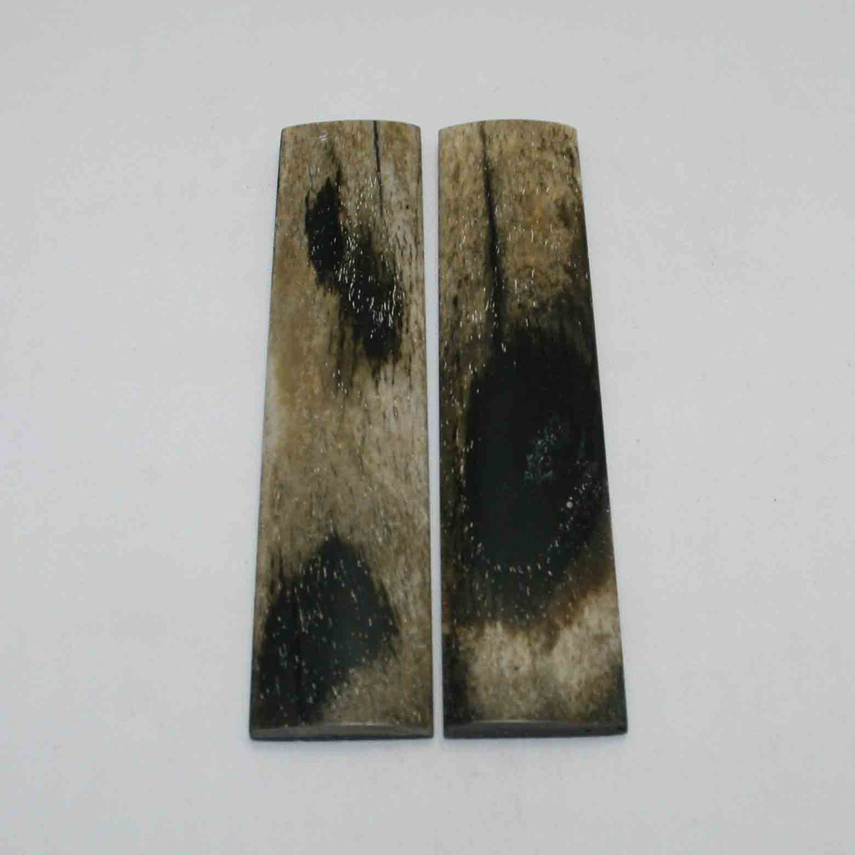 NB103JS26 Giraffe Bone Scales