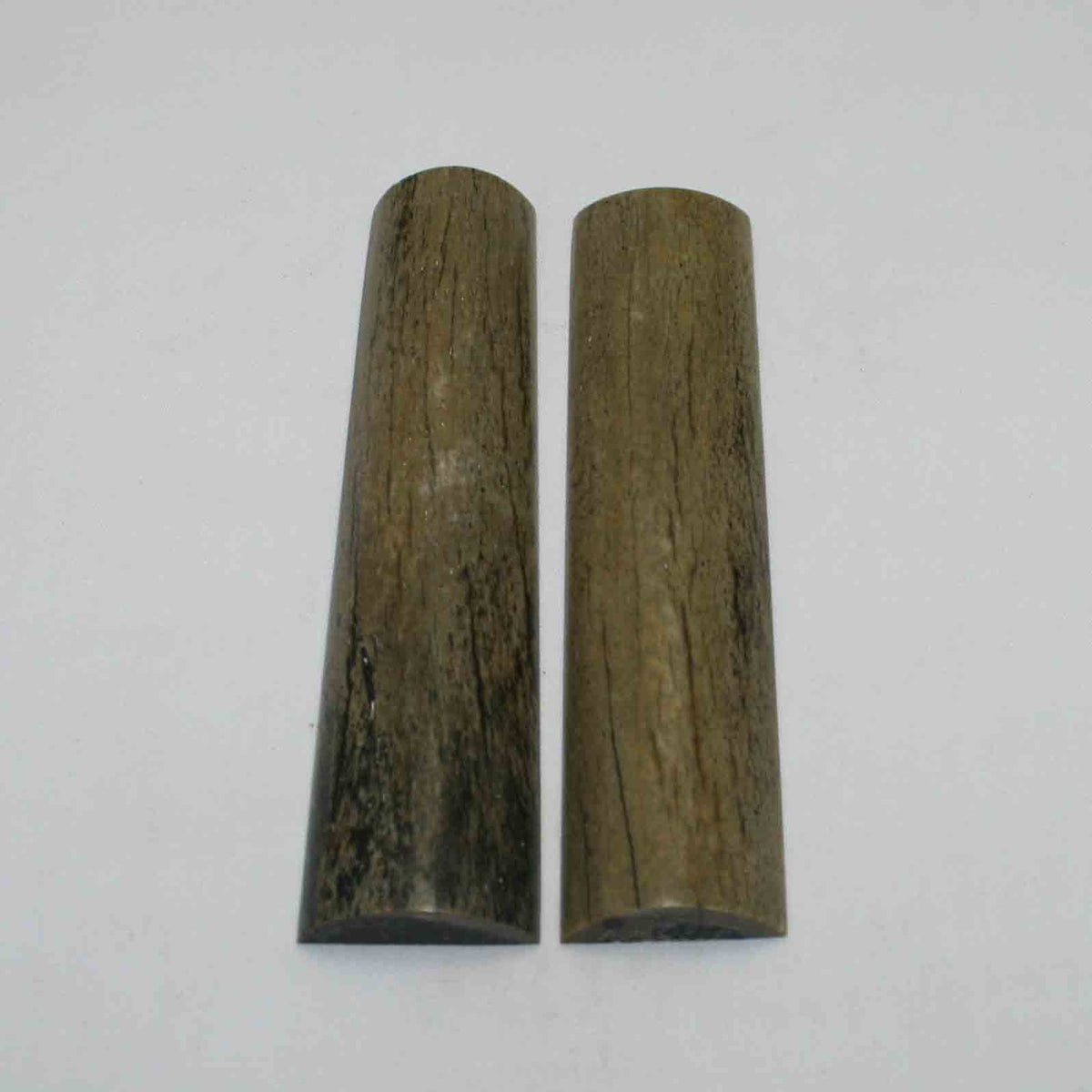 NB103JS28 Giraffe Bone Scales