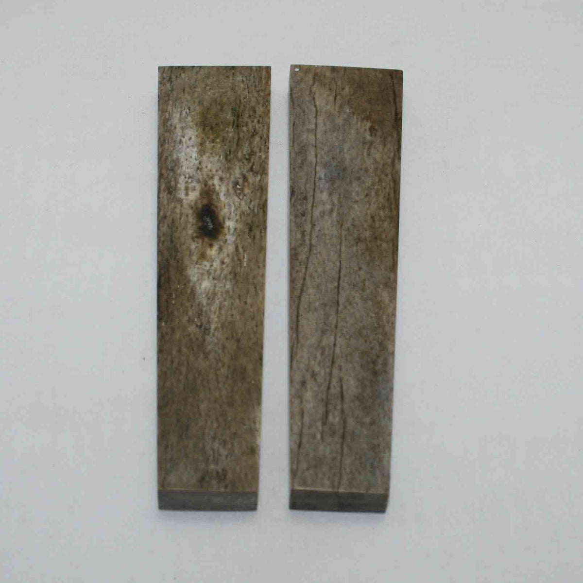 NB103JS75 Giraffe Bone Scales