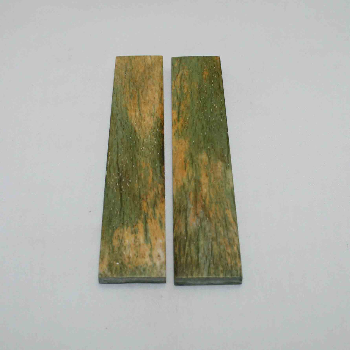 NB103JS79 Giraffe Bone Scales