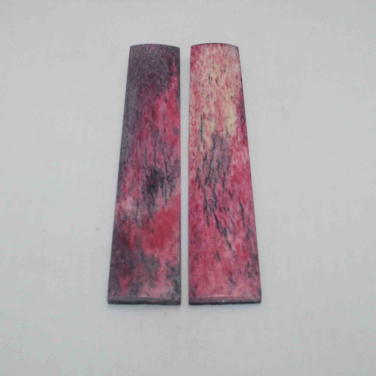 NB103JS82 Giraffe Bone Scales