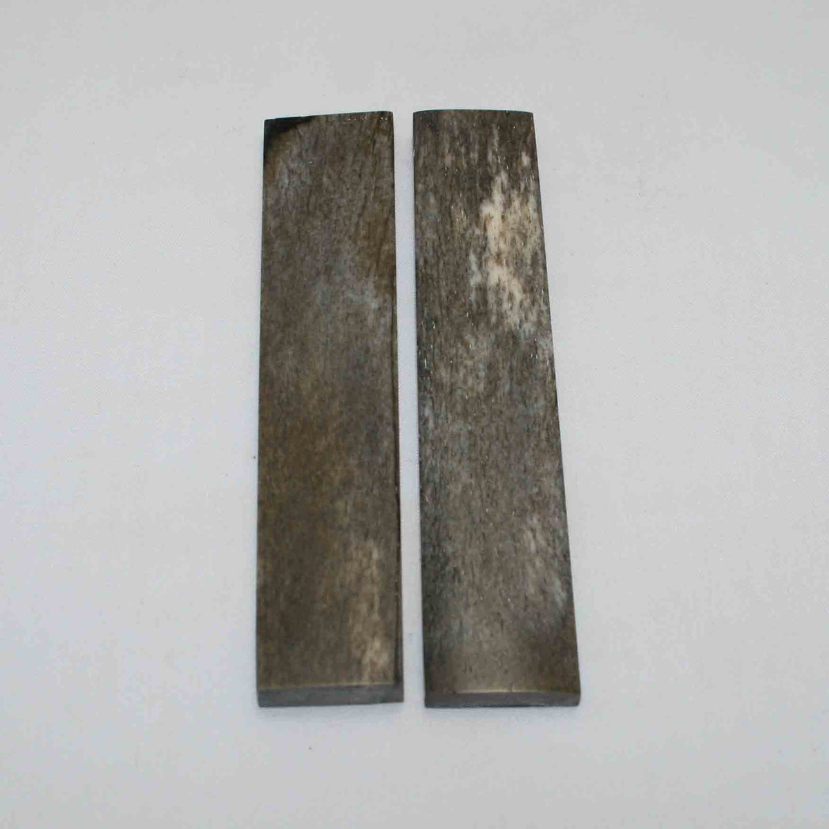 NB103JS86 Giraffe Bone Scales