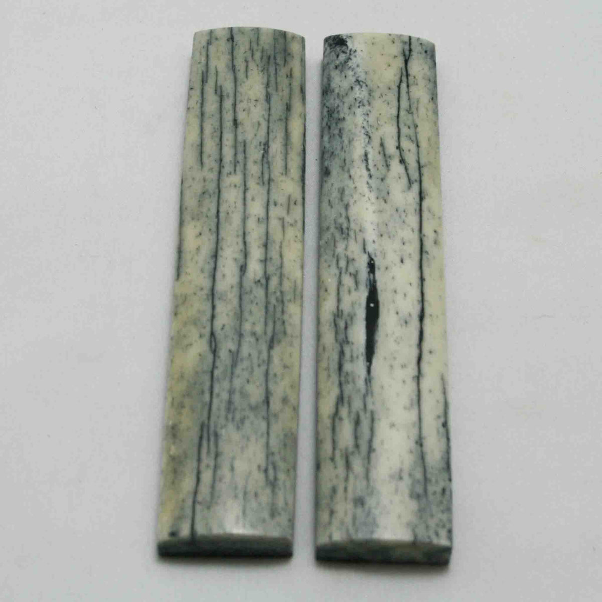 NB103MAN109 Giraffe Bone Scales