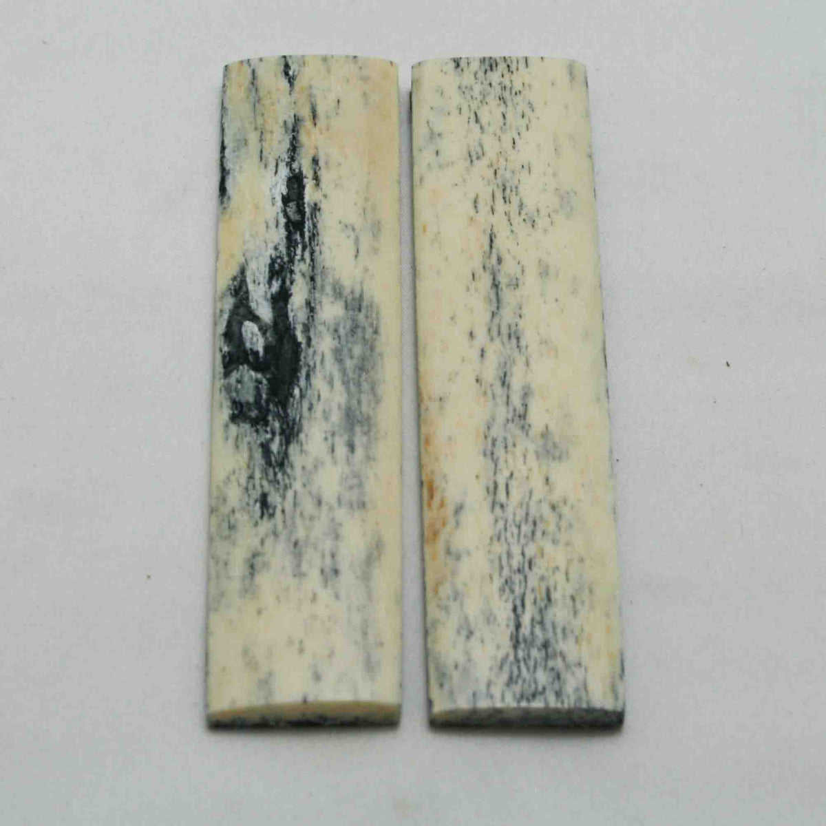 NB103MAN127 Giraffe Bone Scales