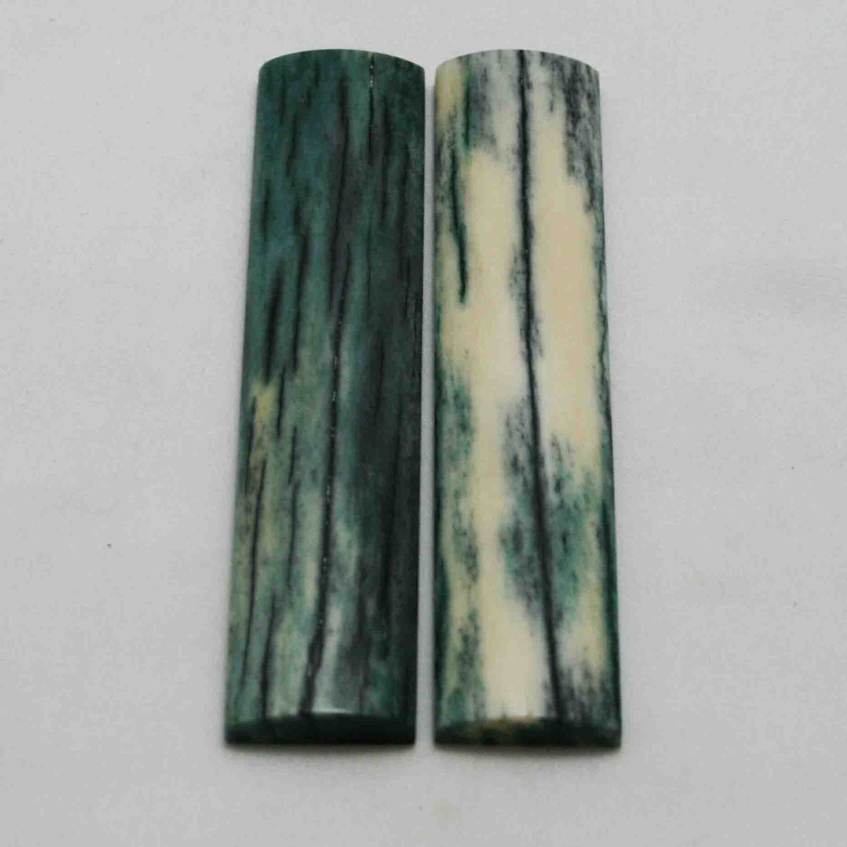 NB103MAN134 Giraffe Bone Scales