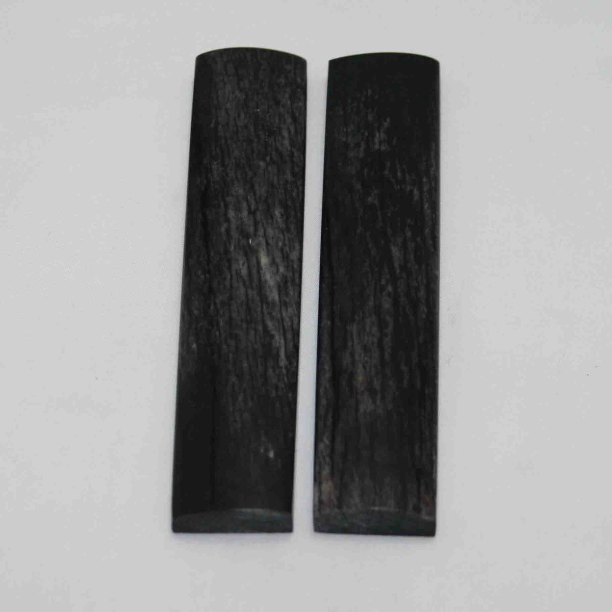 NB103MAN149 Giraffe Bone Scales