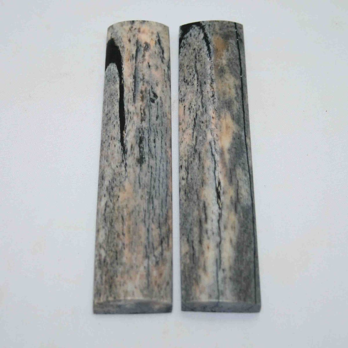 NB103MAN176 Giraffe Bone Scales