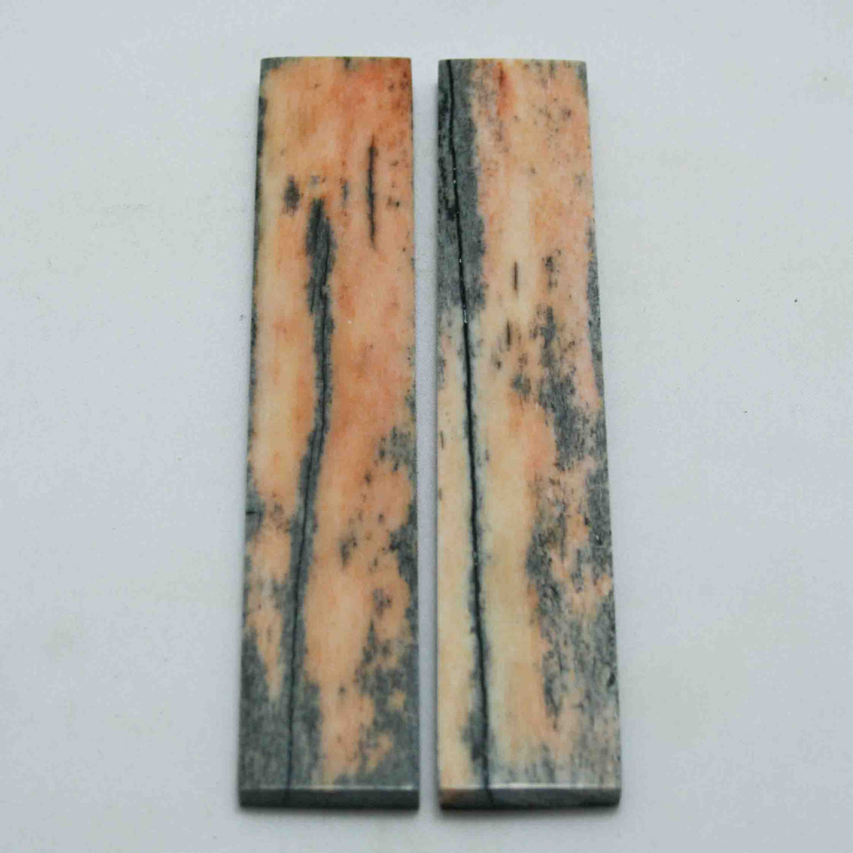 NB103MAN184 Giraffe Bone Scales