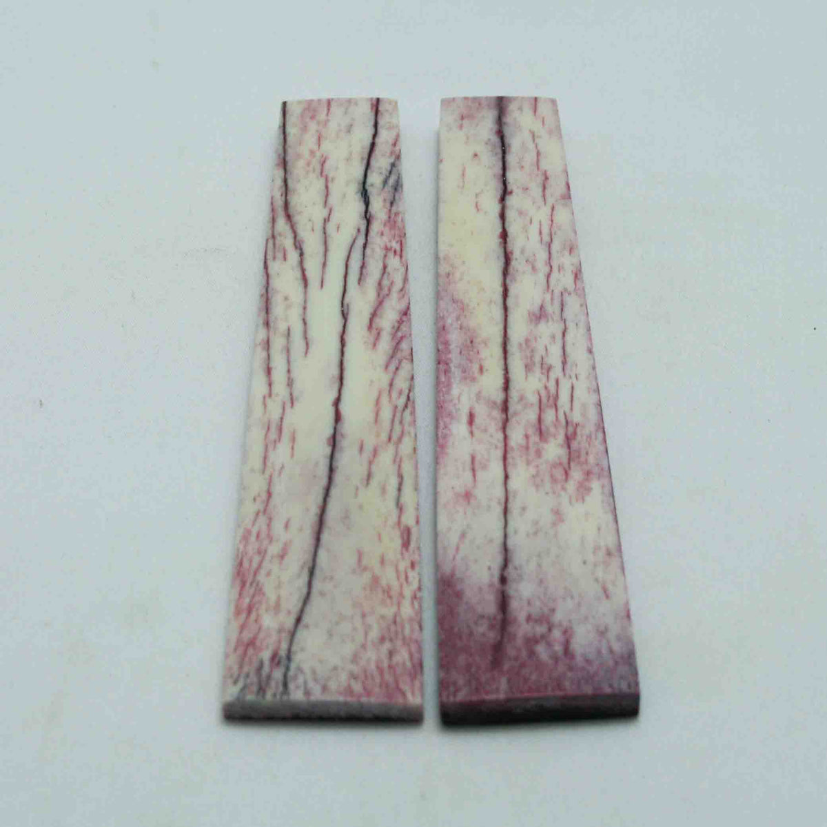 NB103MAN193 Giraffe Bone Scales