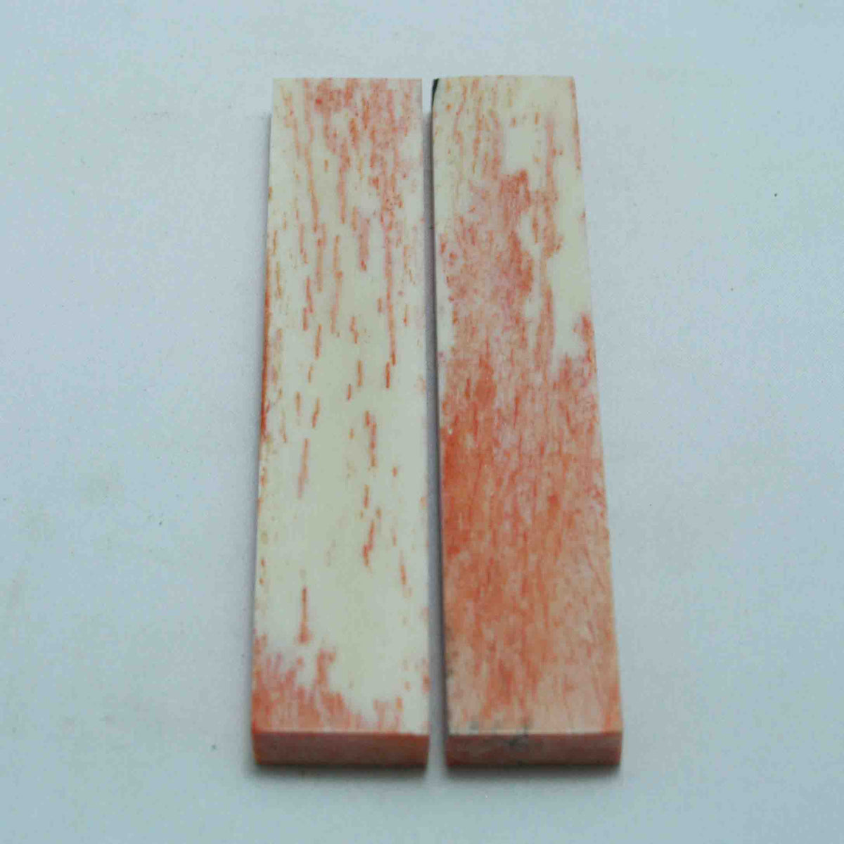 NB103MAN195 Giraffe Bone Scales