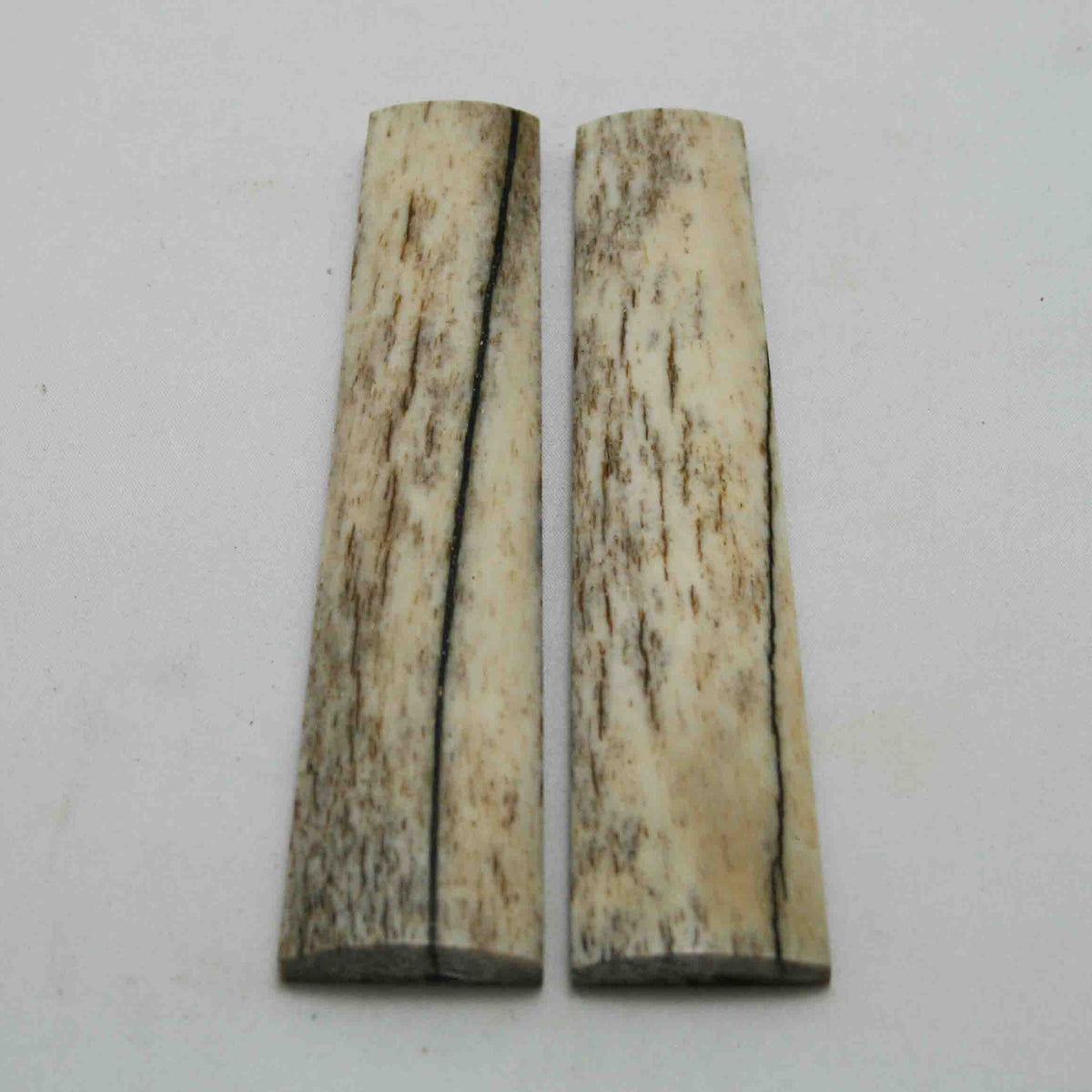 NB103MAN198 Giraffe Bone Scales