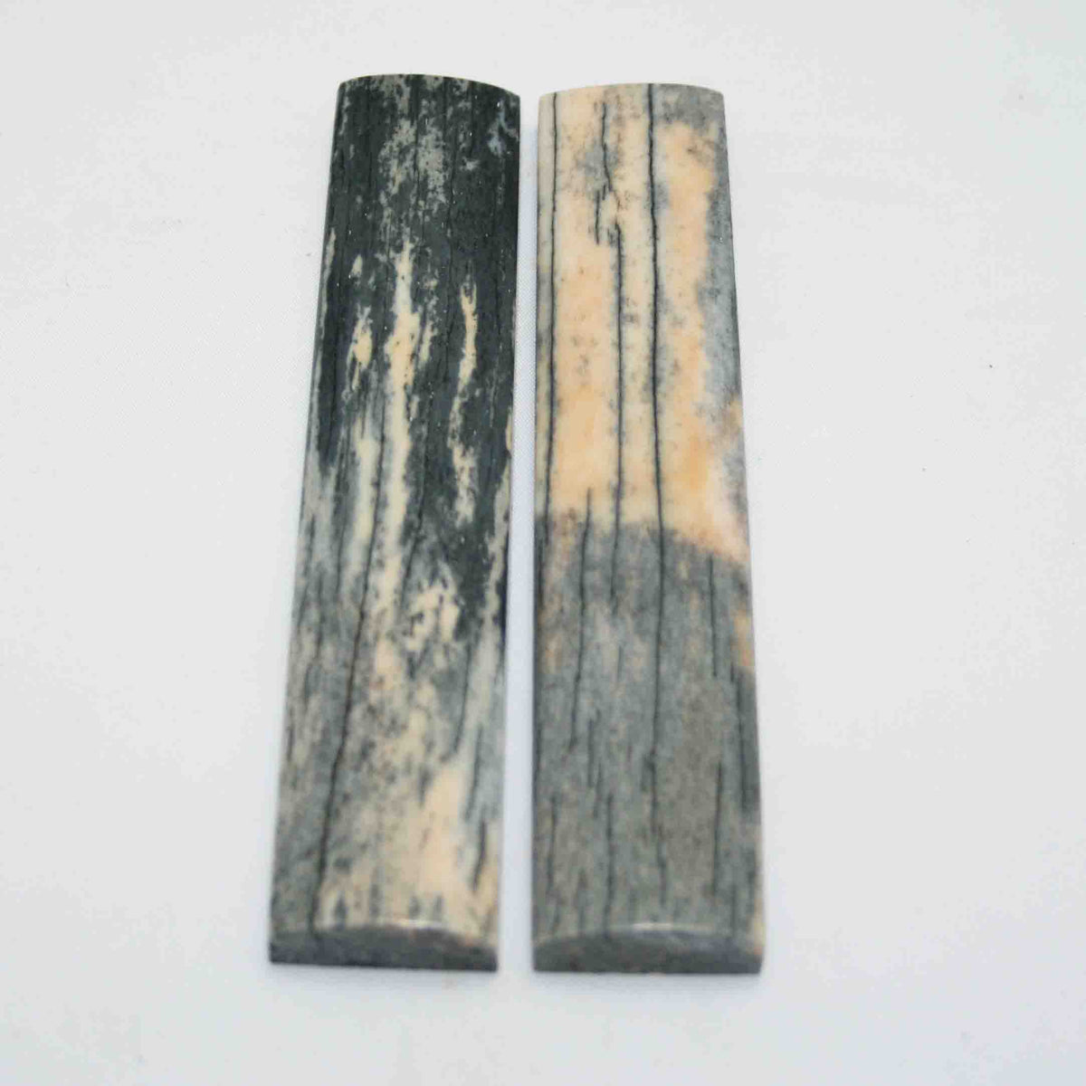 NB103MAN215 Giraffe Bone Scales