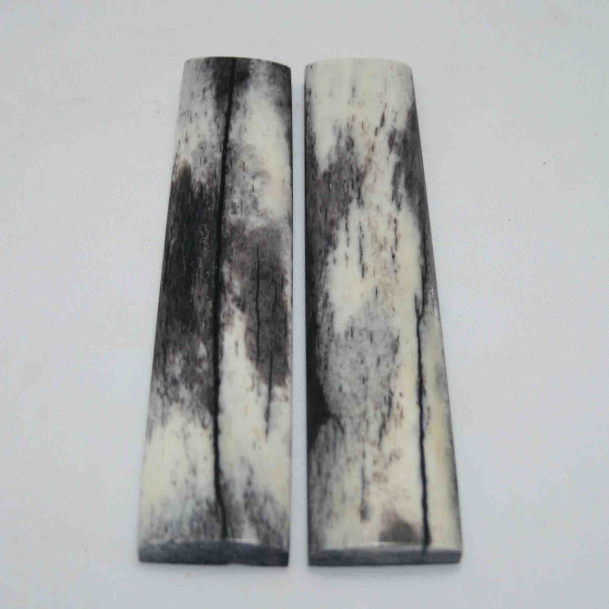 NB103MAN216 Giraffe Bone Scales