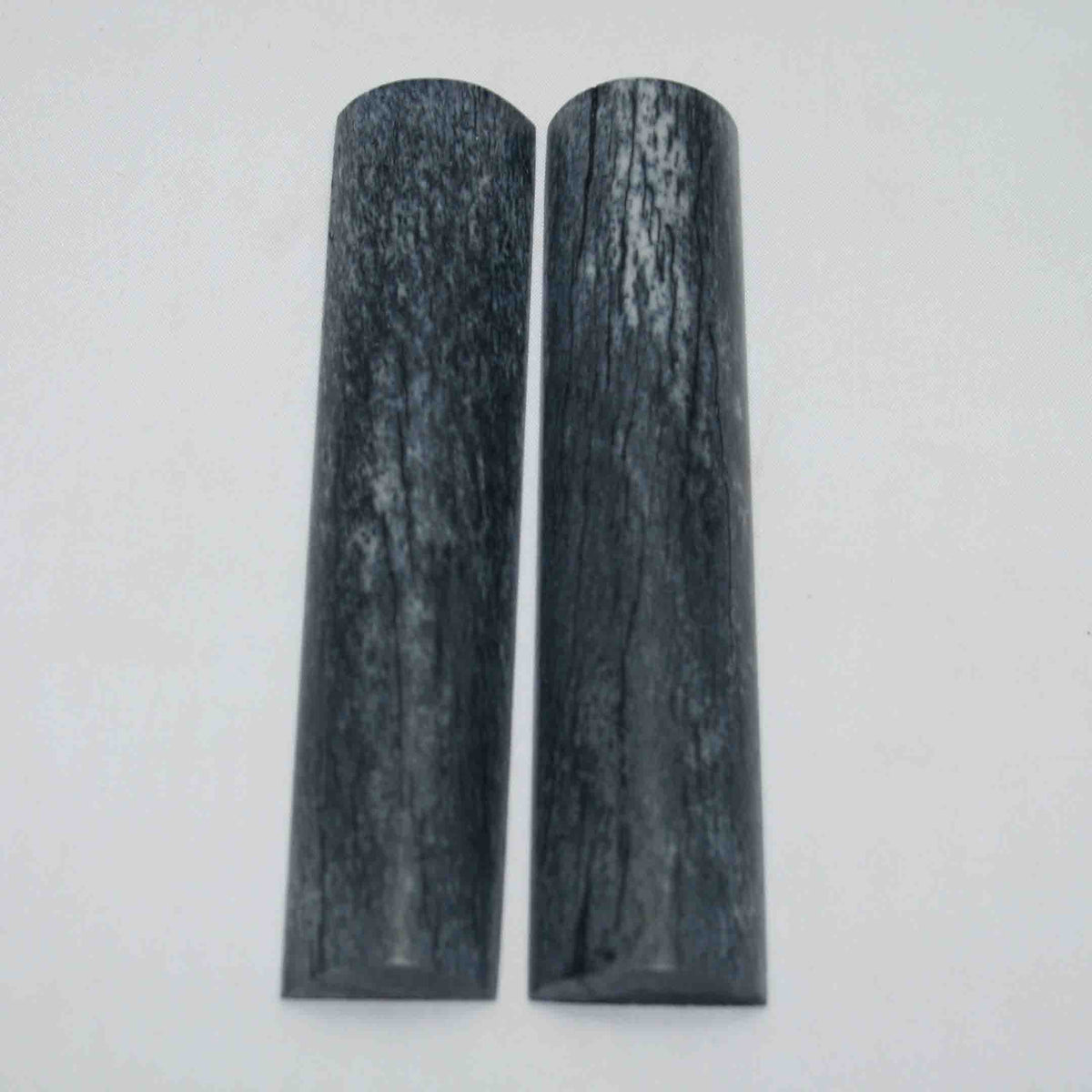 NB103MAN44 Giraffe Bone Scales