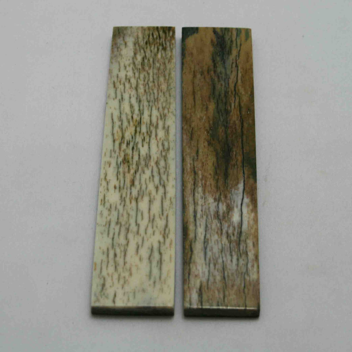 NB103MAN4 Giraffe Bone Scales