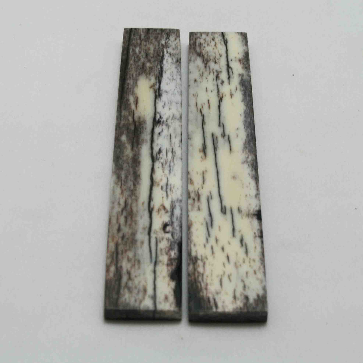 NB103MAN59 Giraffe Bone Scales