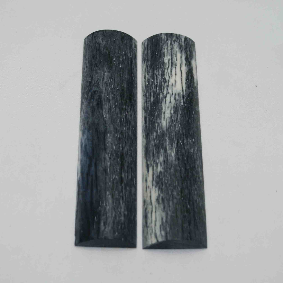 NB103MAN76 Giraffe Bone Scales