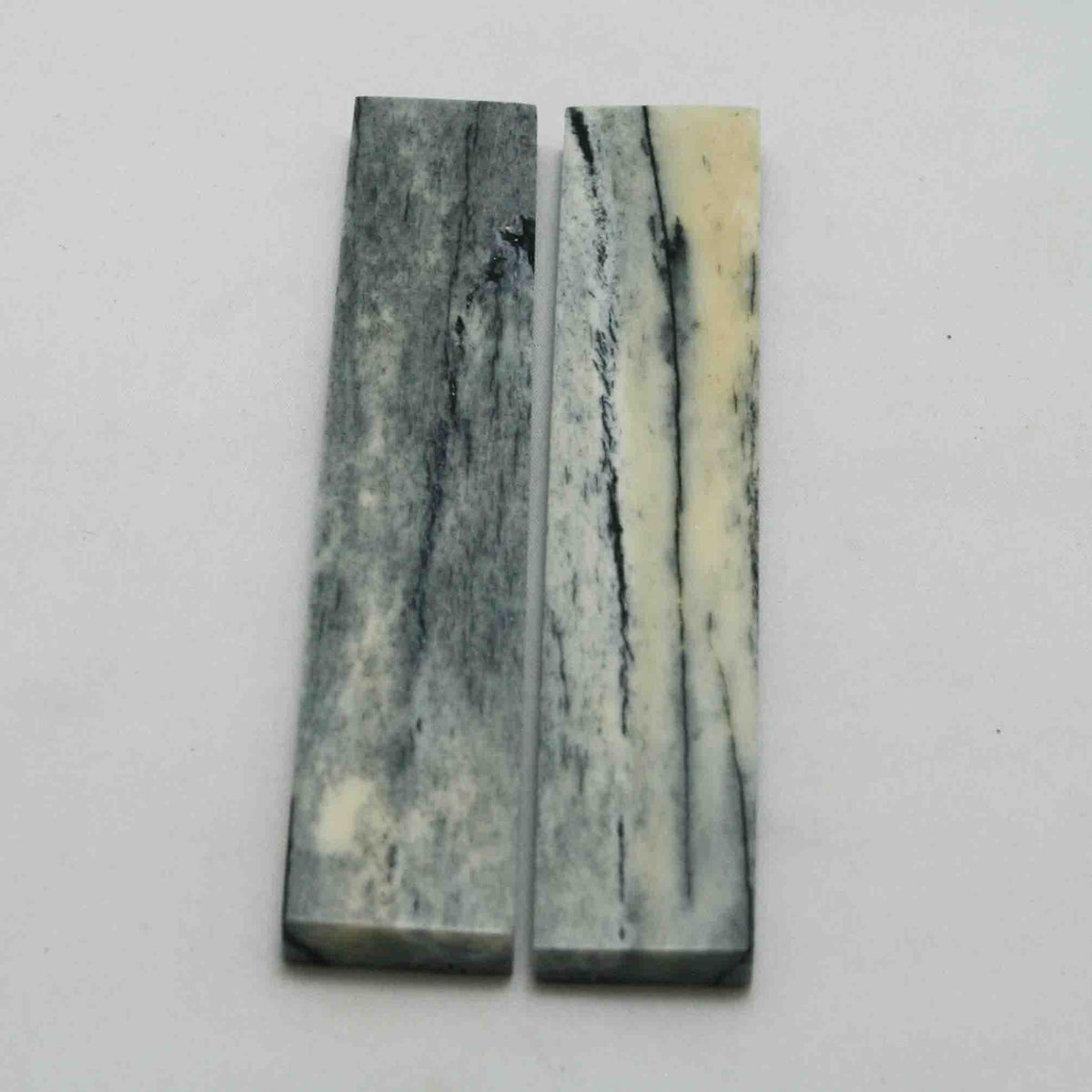 NB103MAN80 Giraffe Bone Scales