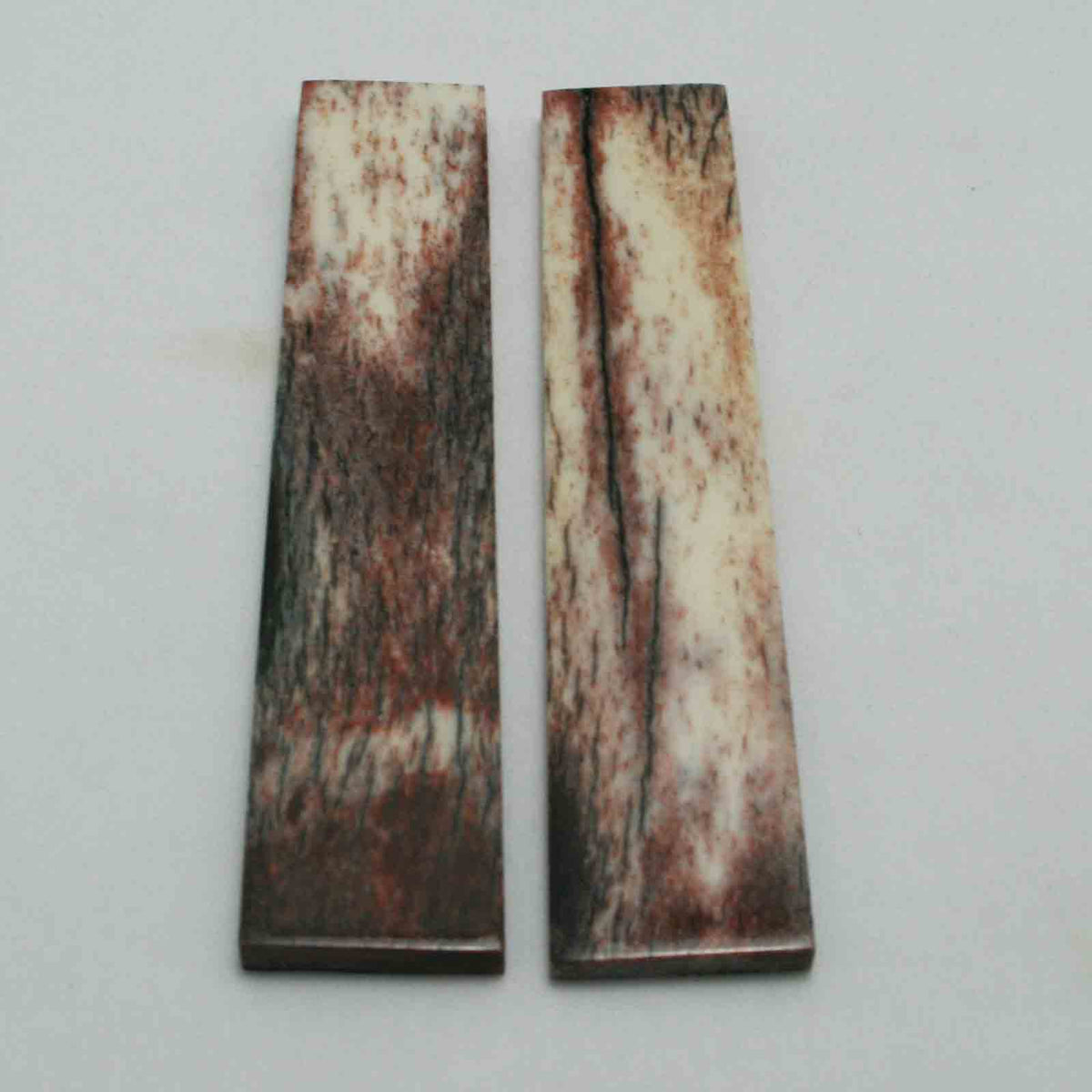 NB103MMA23 Giraffe Bone Scales