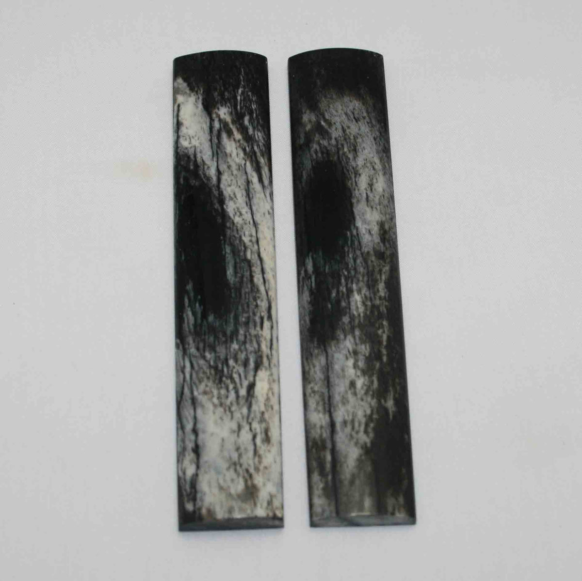 NB103MMA48 Giraffe Bone Scales