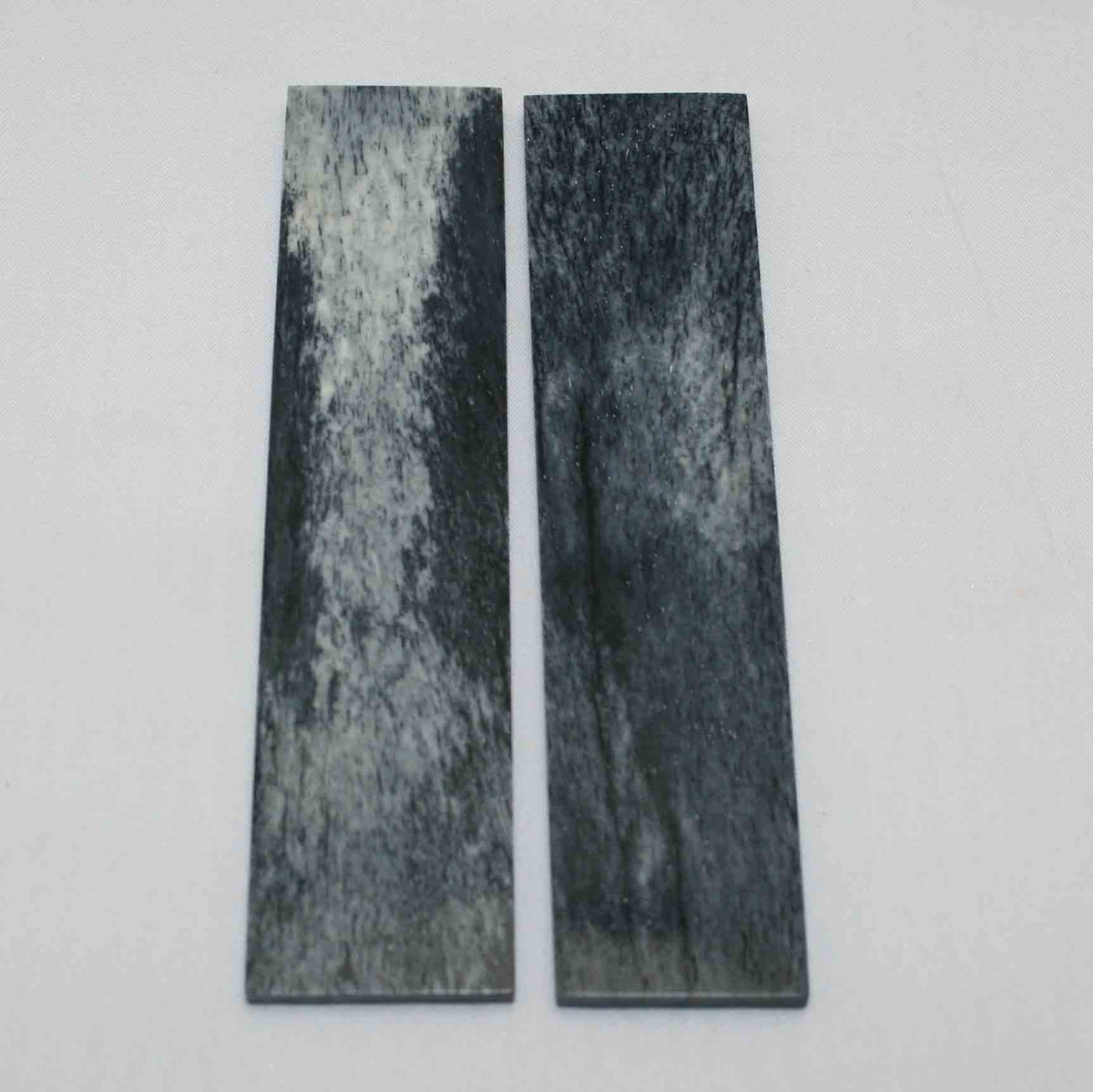 NB103MMA99 Giraffe Bone Scales