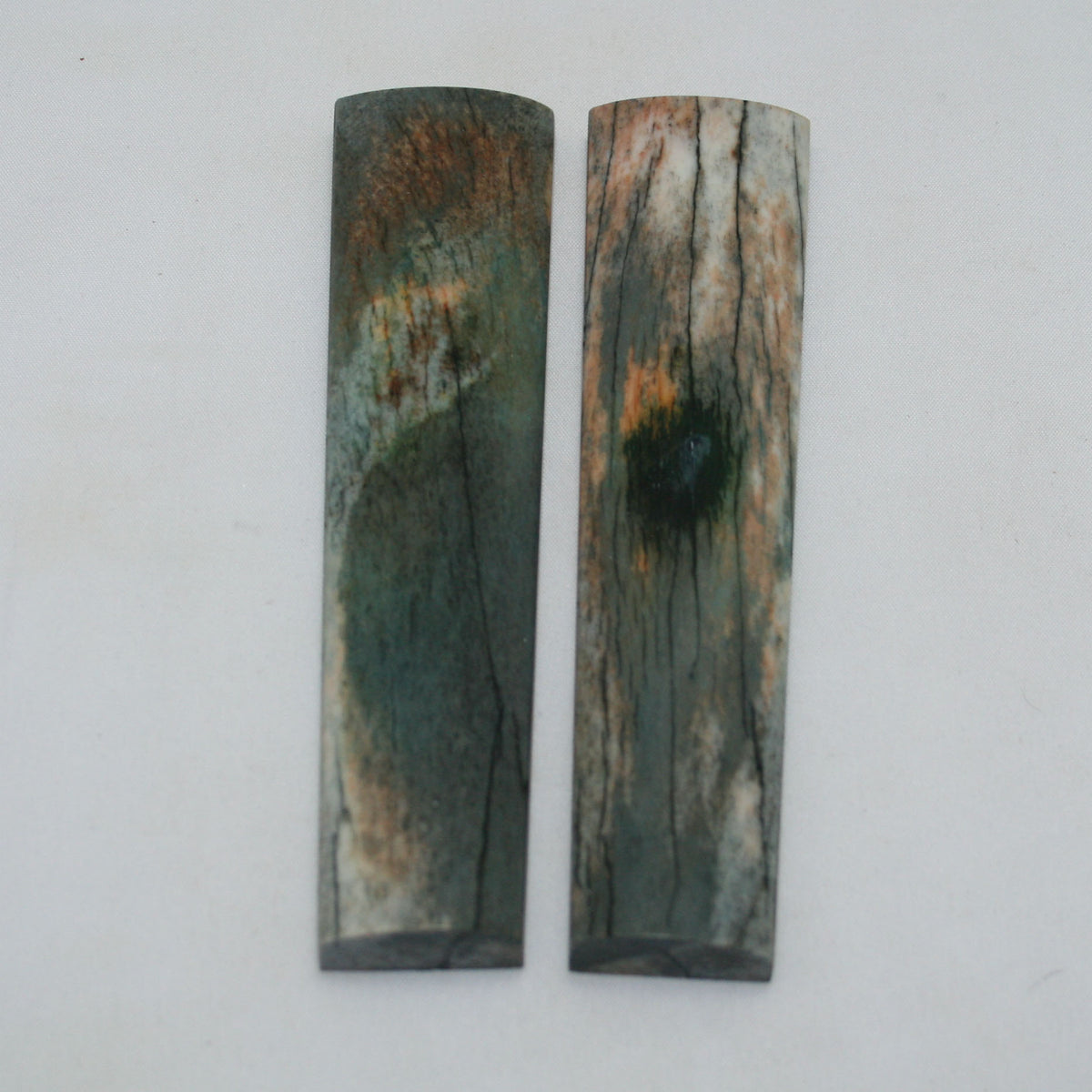 NB103NAM116 Giraffe Bone Scales