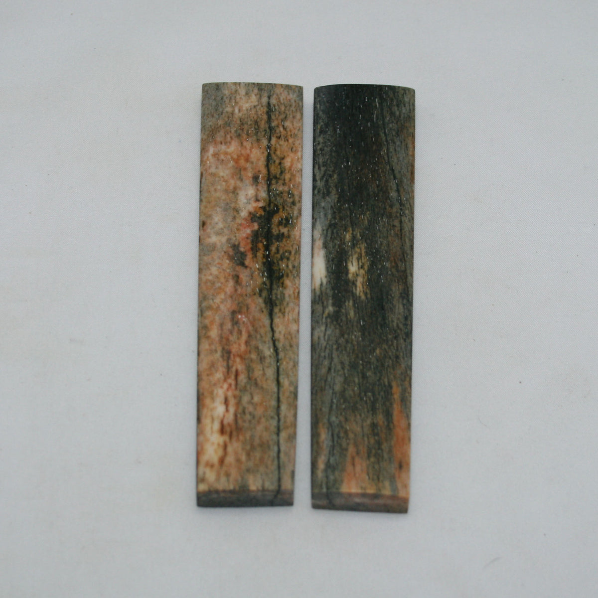 NB103NAM122 Giraffe Bone Scales