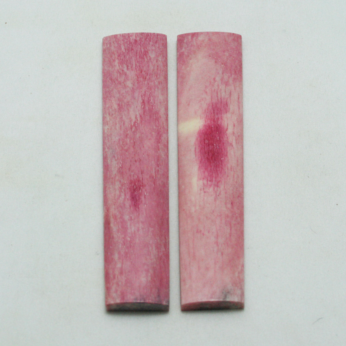 NB103NAM126 Giraffe Bone Scales