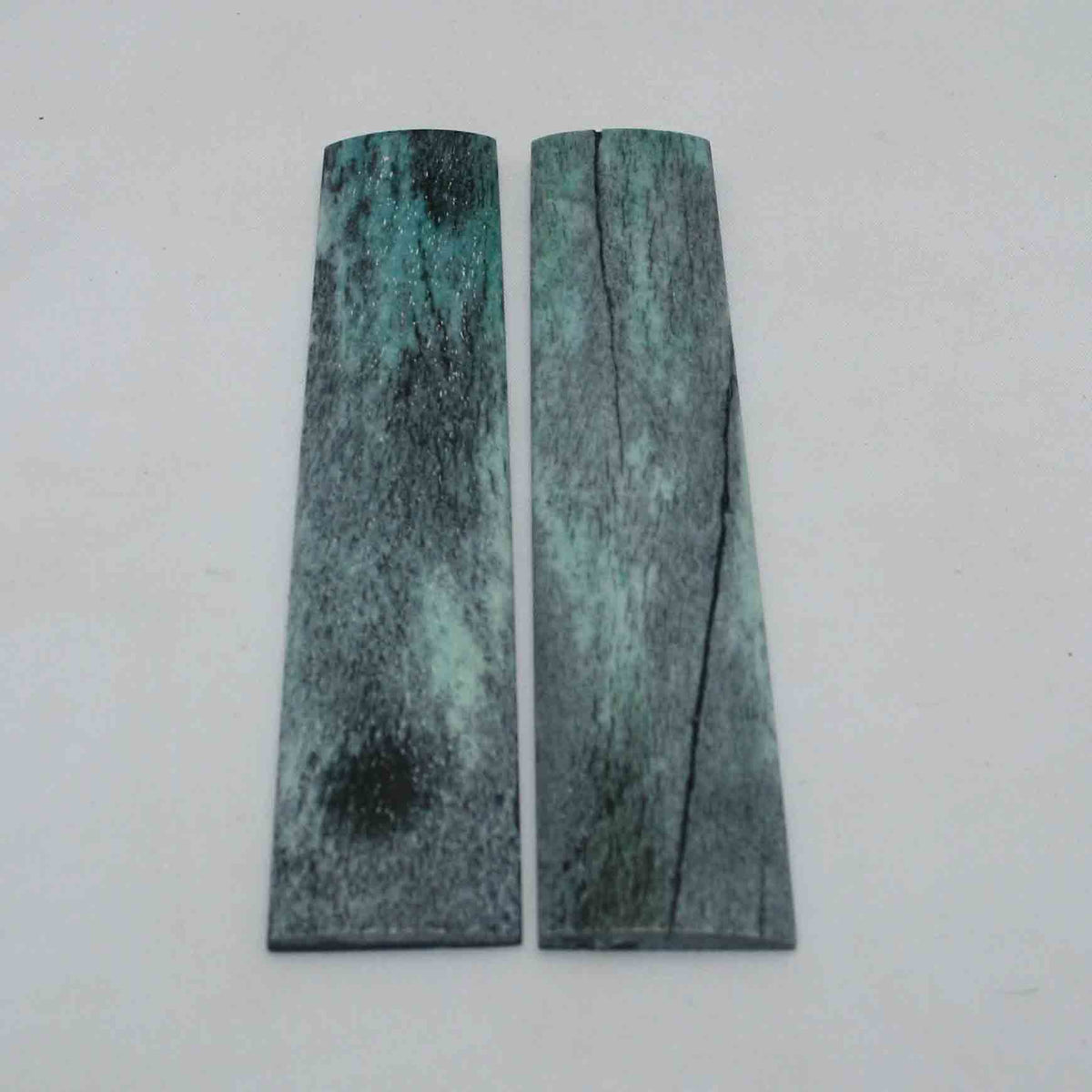 NB103NAM18 Giraffe Bone Scales