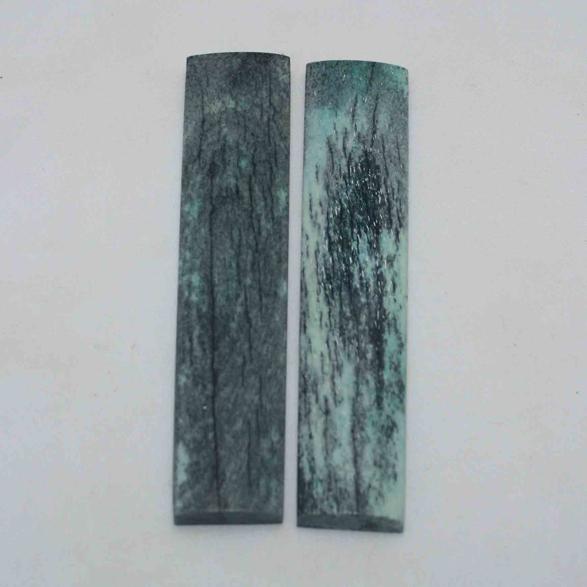 NB103NAM30 Giraffe Bone Scales