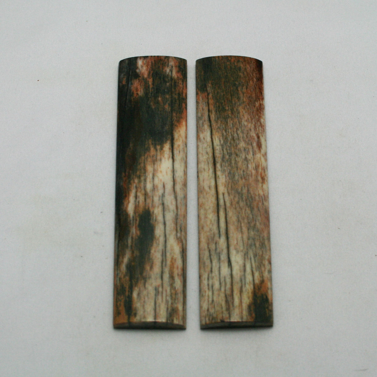 NB103NAM41 Giraffe Bone Scales