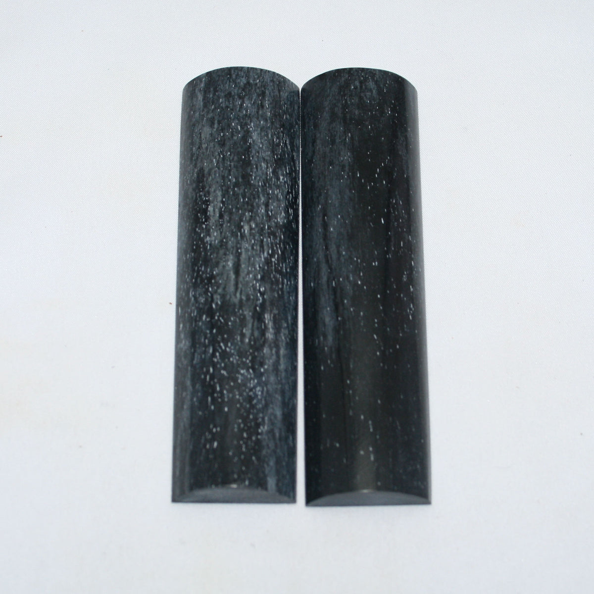 NB103NAM43 Giraffe Bone Scales