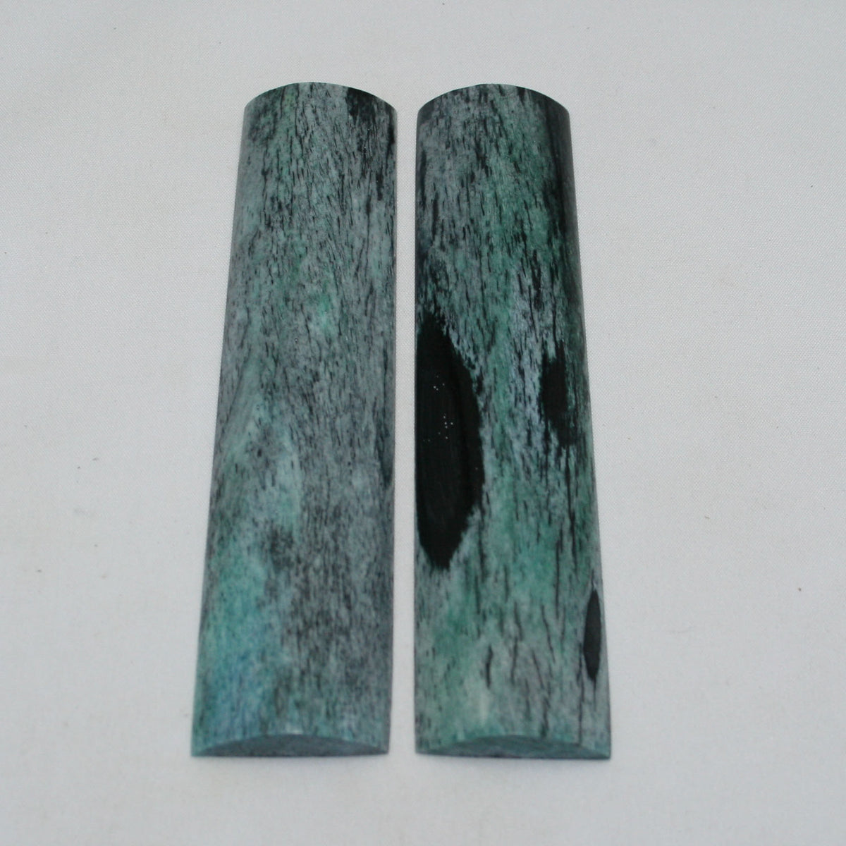 NB103NAM52 Giraffe Bone Scales