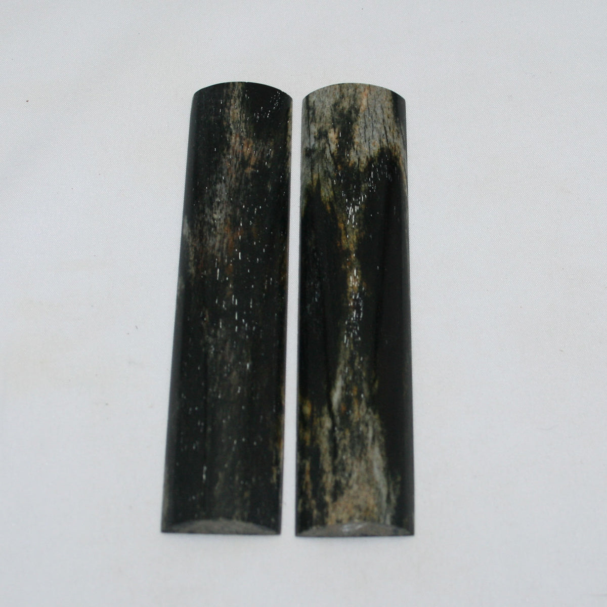 NB103NAM57 Giraffe Bone Scales