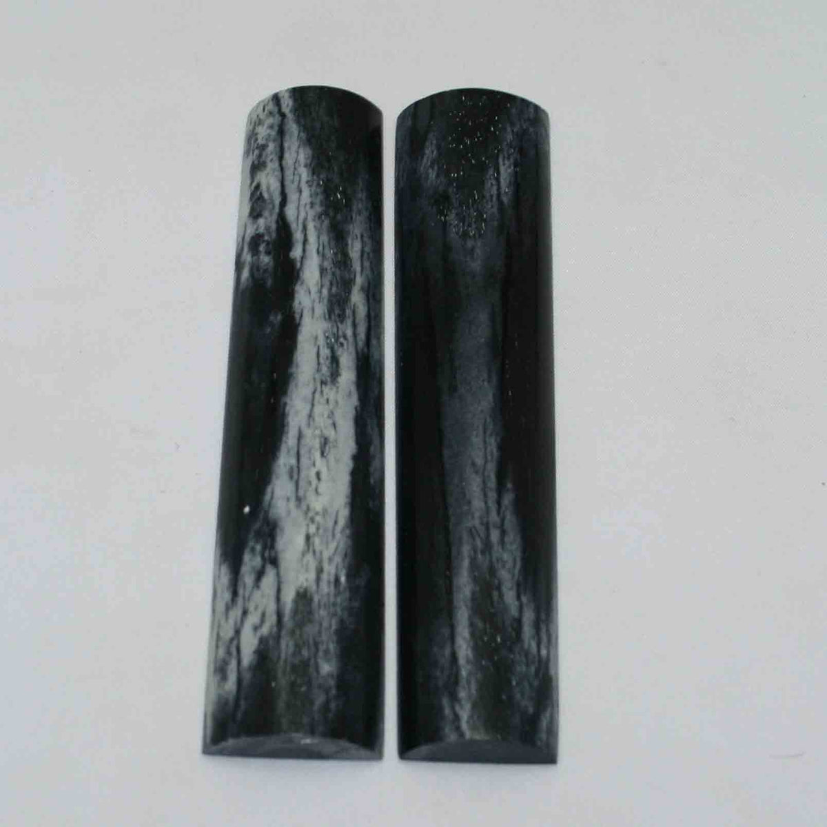 NB103NAM5 Giraffe Bone Scales