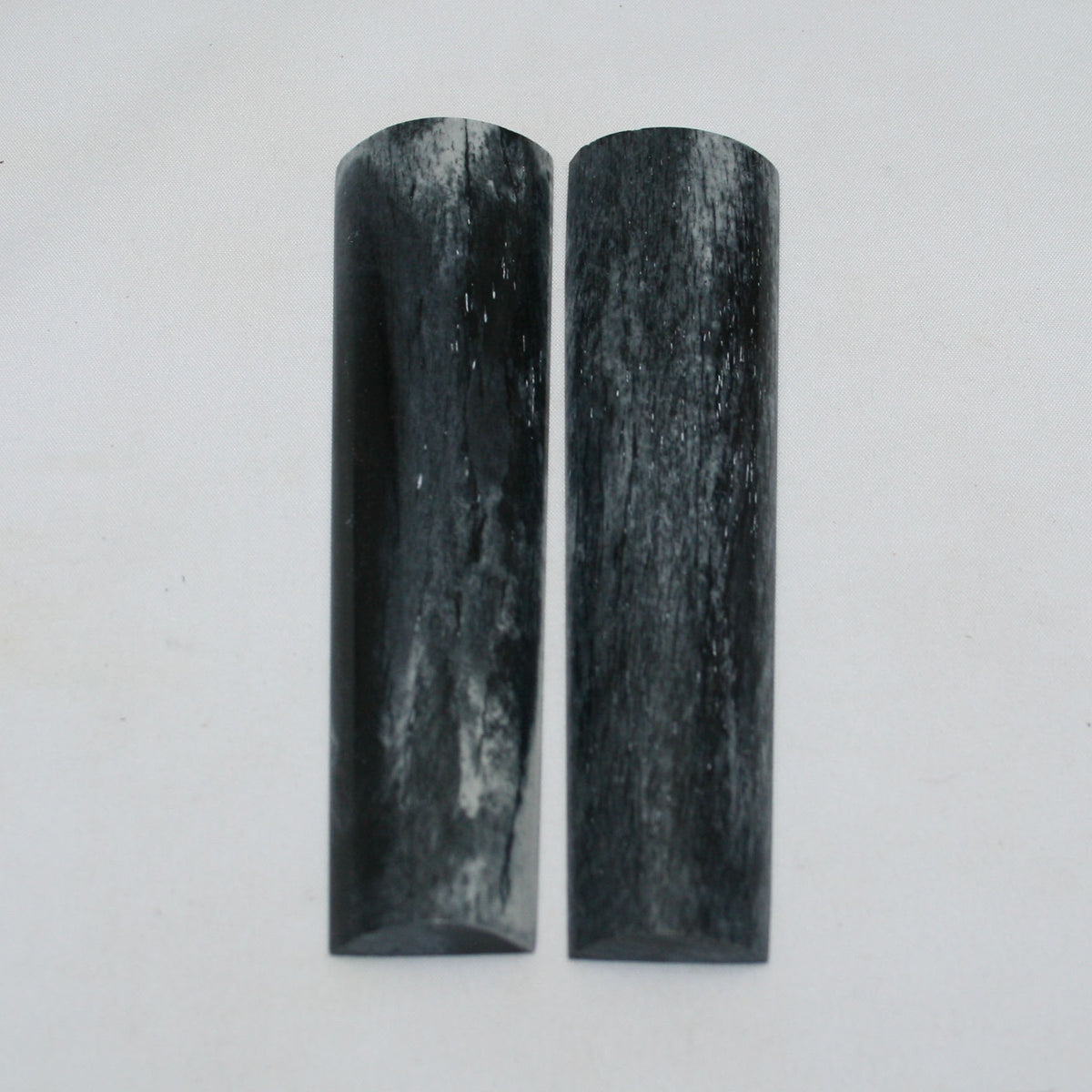 NB103NAM61 Giraffe Bone Scales