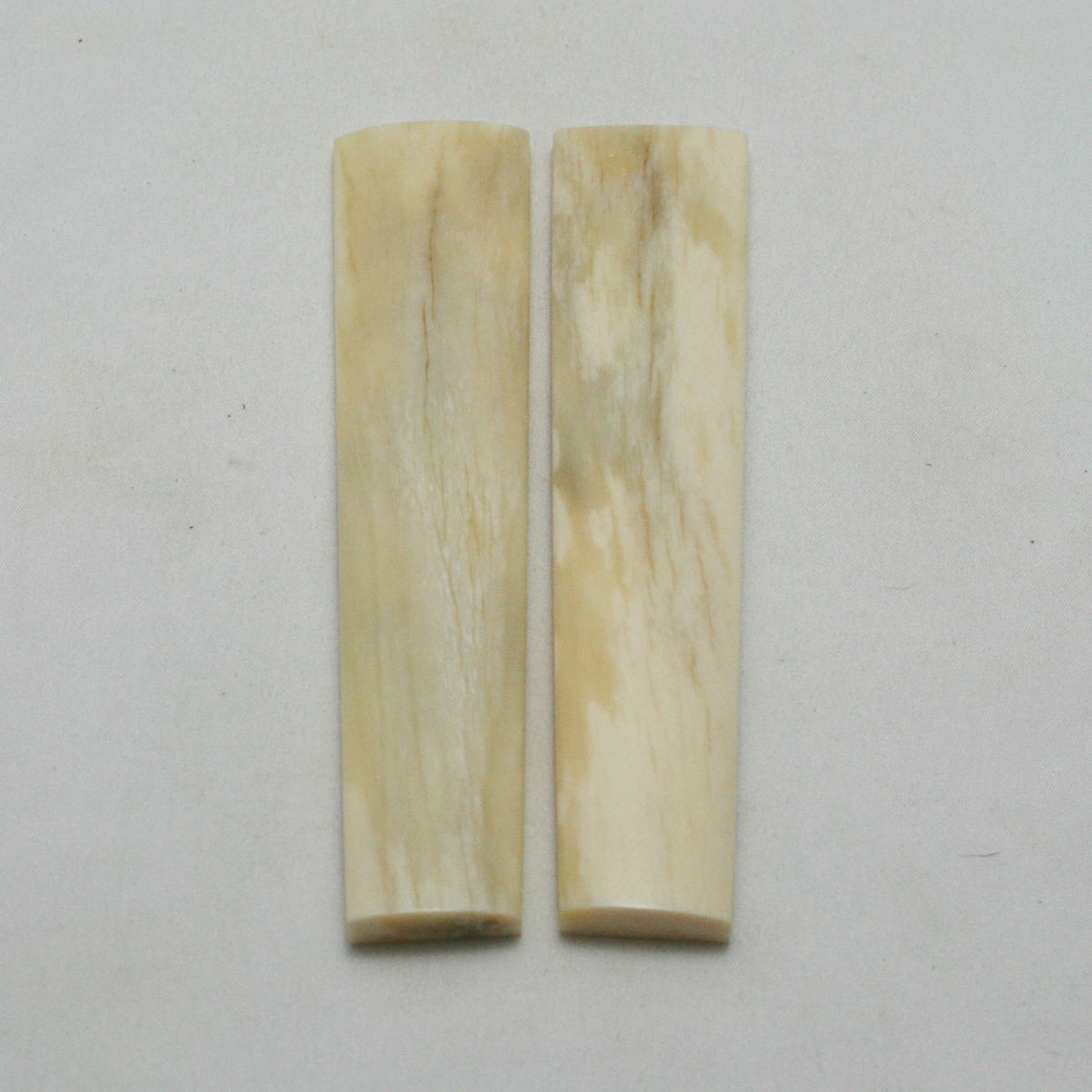 NB103NAM69 Giraffe Bone Scales